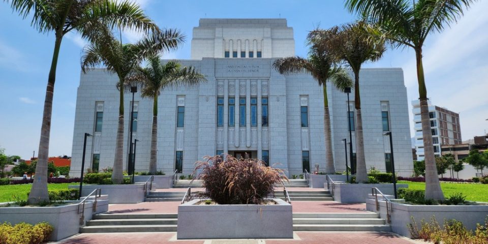 lima-peru-los-olivos-temple-34423